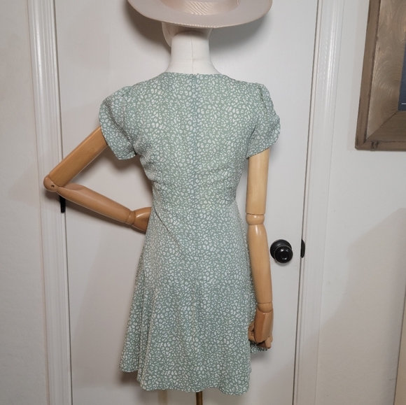 Princess Polly The Sting Mini Dress Sage Green Leopard Print Size 2 - Picture 8 of 12